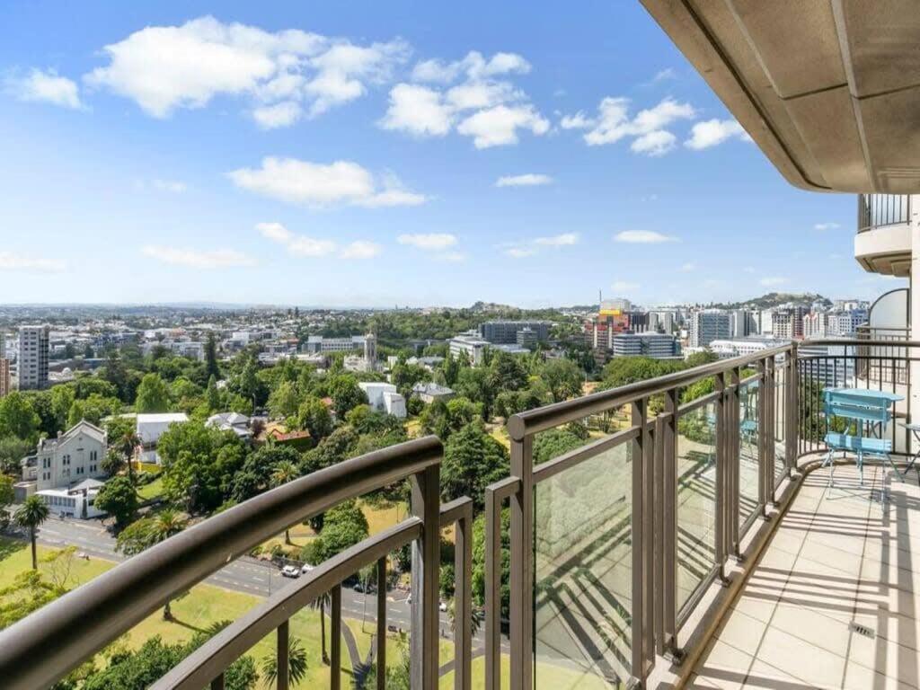 Bright One Bedroom Beauty With Balcony And Unbeatable Views Auckland Exteriér fotografie