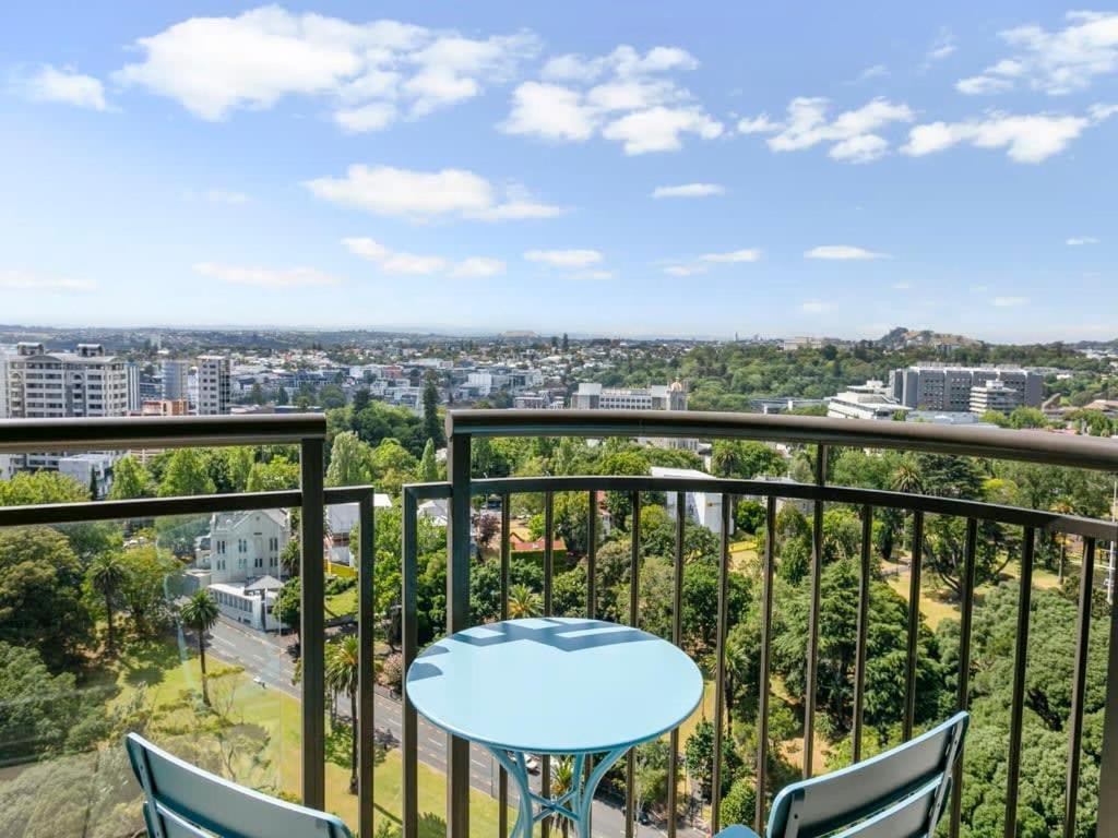 Bright One Bedroom Beauty With Balcony And Unbeatable Views Auckland Exteriér fotografie