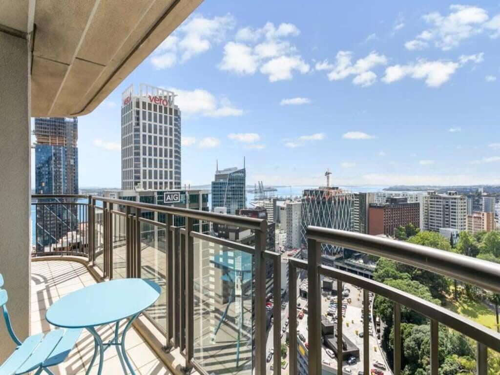 Bright One Bedroom Beauty With Balcony And Unbeatable Views Auckland Exteriér fotografie
